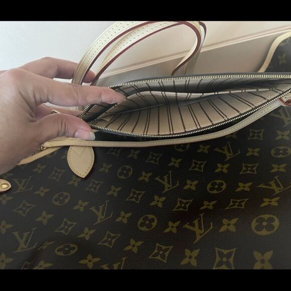 Authentic LOUIS VUITTON NEVERFULL MM - Picture 4 of 16